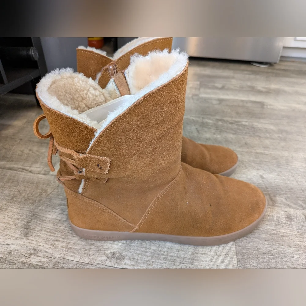 Womens Koolaburra By UGG Short Tan Fleece Boots Sz. 8 - Picture 4 of 16
